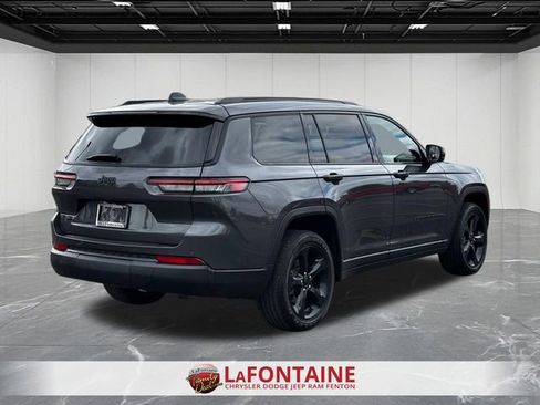 Used 2023 Jeep Grand Cherokee L Laredo AWD/4WD image 5