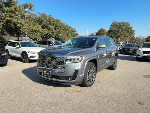 Used 2020 GMC Acadia Denali w/ Technology Package image 2