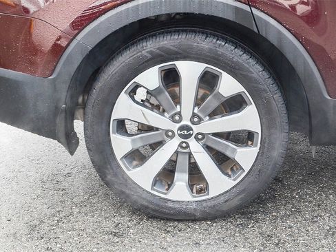 Used 2022 Kia Telluride EX w/ EX Premium Package image 9