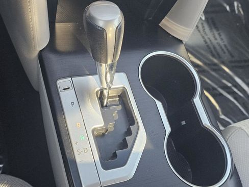 Used 2012 Toyota Camry LE image 23