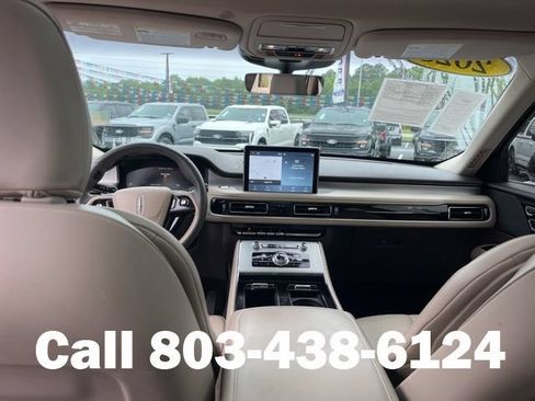 Used 2023 Lincoln Aviator 2WD w/ Premium Package image 15