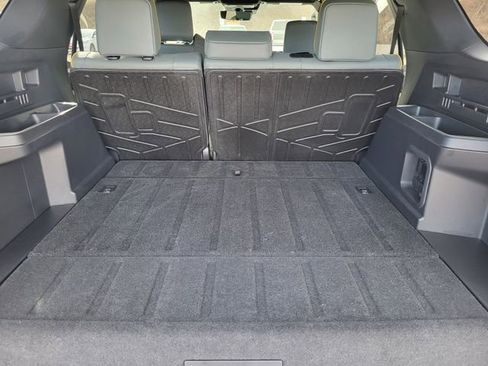 Used 2025 Toyota 4Runner Trailhunter image 11