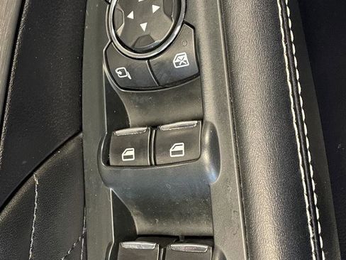 Used 2019 Ford Explorer Platinum image 38