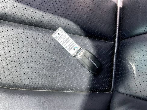 Used 2023 Chrysler Pacifica Touring-L FWD image 32