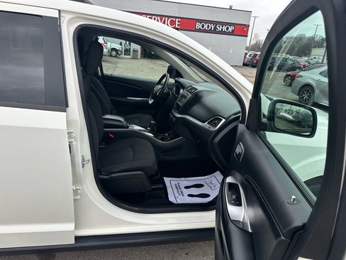 Used 2018 Dodge Journey SE w/ Connectivity Group image 9