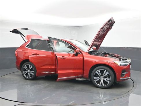 Used 2023 Volvo XC60 B5 Ultimate image 53