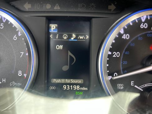 Used 2017 Toyota Highlander XLE AWD/4WD image 7