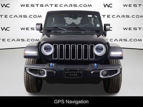 Used 2024 Jeep Wrangler Unlimited Sahara w/ Technology Group AWD/4WD image 2