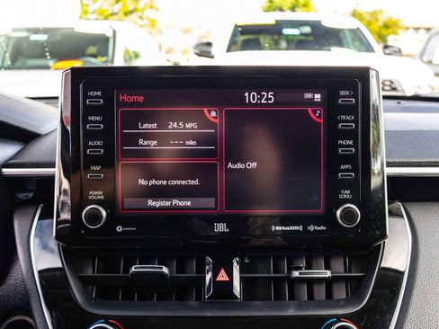 Certified 2022 Toyota Corolla Cross XLE image 29