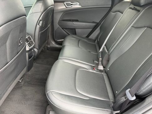 Used 2025 Kia Sportage EX w/ Premium Package FWD image 12