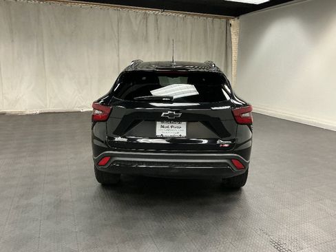 Used 2024 Chevrolet Trax RS FWD image 4