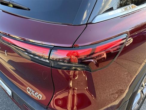 Used 2024 INFINITI QX60 Luxe image 10