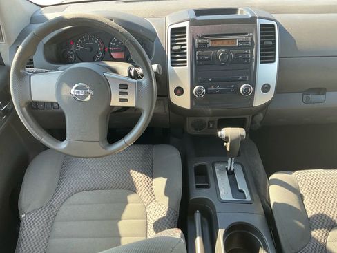 Used 2010 Nissan Frontier SE w/ SE Value Truck Pkg image 17