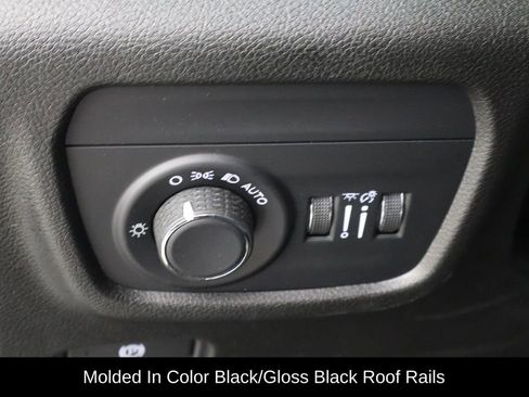 Used 2023 Jeep Grand Cherokee L Laredo AWD/4WD image 23