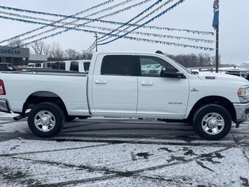 Used 2022 RAM 2500 Big Horn w/ Cold Weather Group image 8