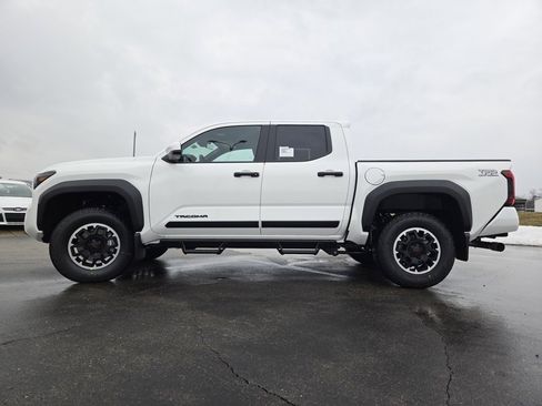 New 2026 Toyota Tacoma TRD Off-Road AWD/4WD image 20