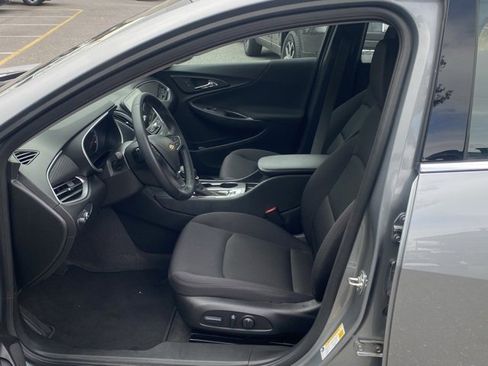 Used 2025 Chevrolet Malibu RS image 15