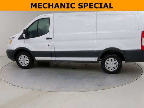 Used 2018 Ford Transit 250 130 Low Roof w/ Exterior Upgrade Package RWD image 17