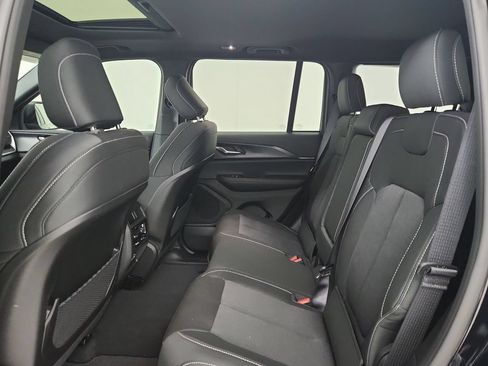 New 2026 Jeep Grand Cherokee Laredo X AWD/4WD image 31