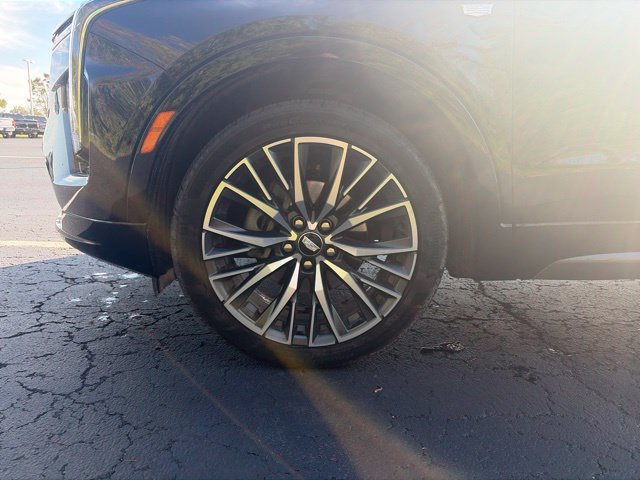 Used 2024 Cadillac XT4 Sport AWD/4WD image 4