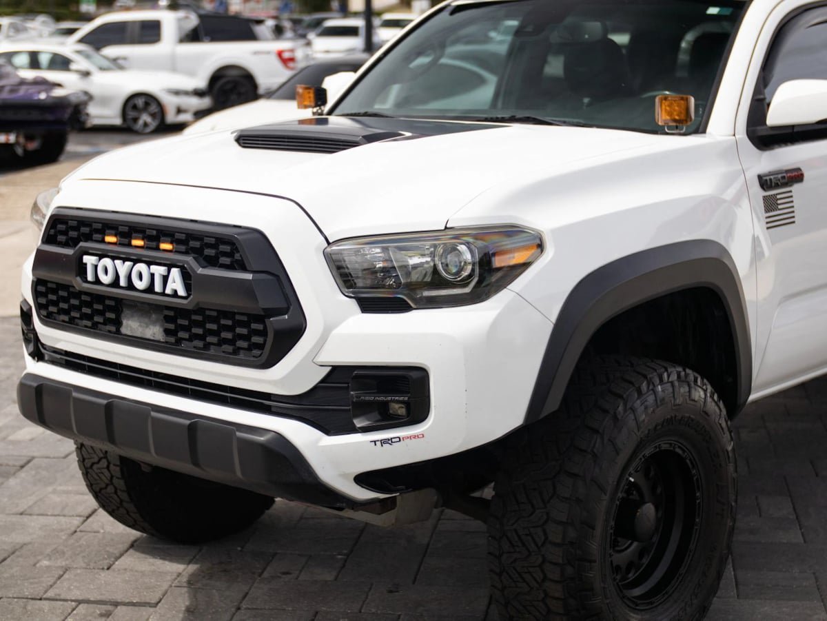 Used 2019 Toyota Tacoma TRD Pro AWD/4WD image 5