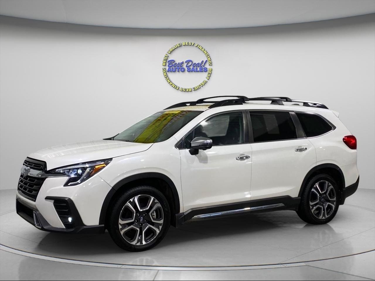 Used 2023 Subaru Ascent Touring AWD/4WD image 1