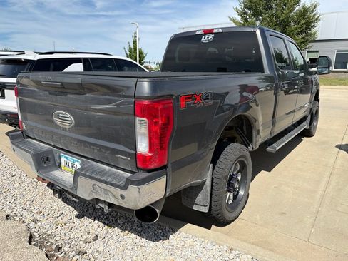 Used 2017 Ford F250 XLT w/ XLT Value Package AWD/4WD image 5