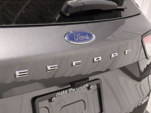 Used 2022 Ford Escape SEL image 15