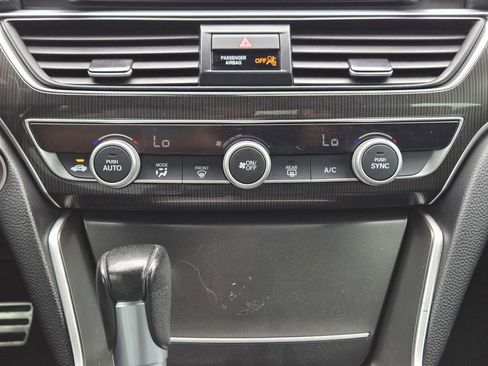 Used 2021 Honda Accord Sport image 9