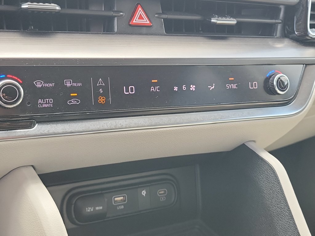 Certified 2024 Kia Sportage EX FWD image 17