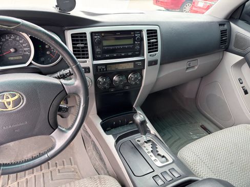 Used 2008 Toyota 4Runner SR5 AWD/4WD image 16