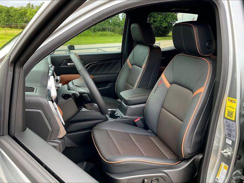 Used 2026 GMC Canyon AT4 w/ AT4 Premium Package AWD/4WD image 18