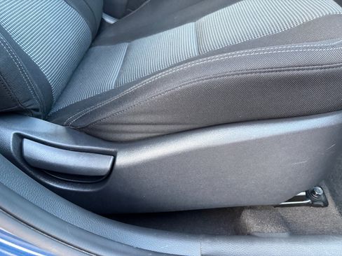 Used 2016 Hyundai Elantra GT FWD image 32