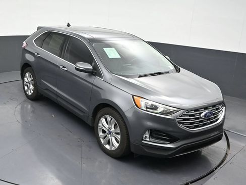 Used 2021 Ford Edge Titanium AWD/4WD image 19