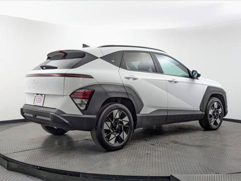 Used 2025 Hyundai Kona SEL FWD image 8