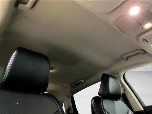 Used 2023 Lincoln Nautilus FWD w/ Premium Package image 17