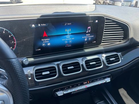 Used 2022 Mercedes-Benz GLS 450 4MATIC image 4