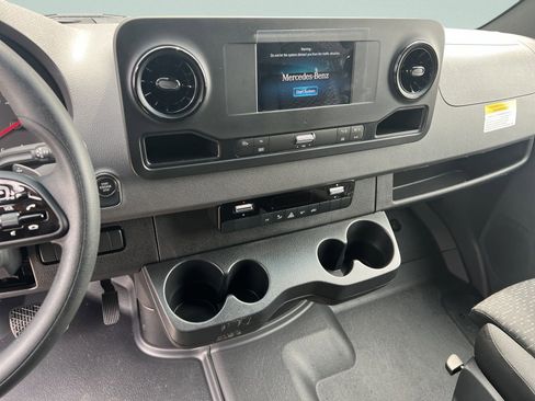 Certified 2024 Mercedes-Benz Sprinter 2500 image 33