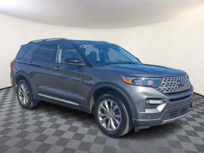 Used 2023 Ford Explorer Limited w/ Limited Technology Package