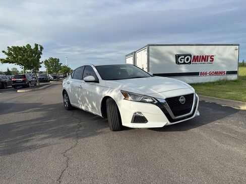 Used 2019 Nissan Altima 2.5 S FWD image 11
