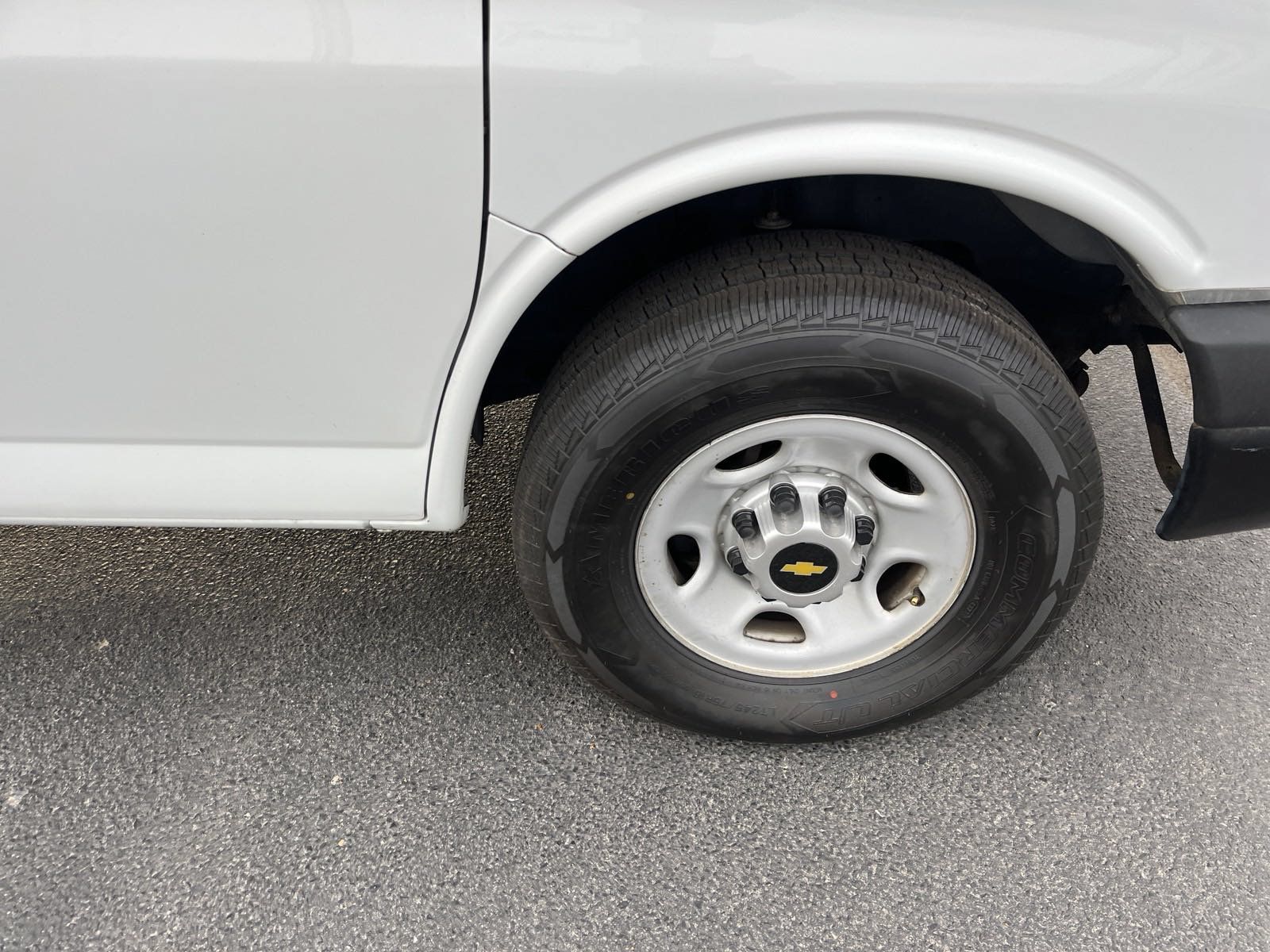 Used 2013 Chevrolet Express 2500 RWD image 8