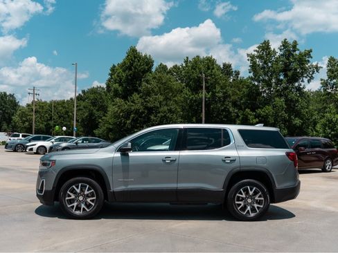 Used 2023 GMC Acadia SLE FWD image 3