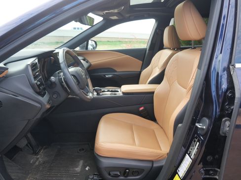 Used 2024 Lexus RX 350 Premium image 9