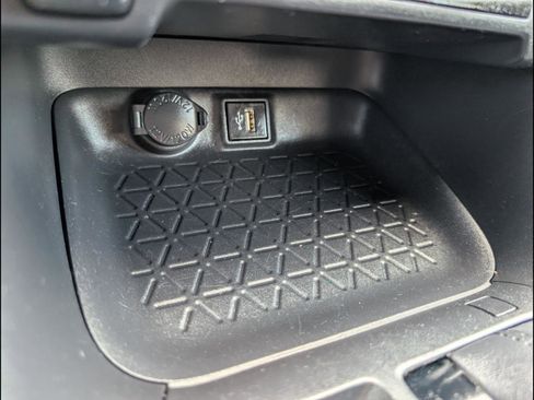 Used 2024 Toyota RAV4 XLE image 20