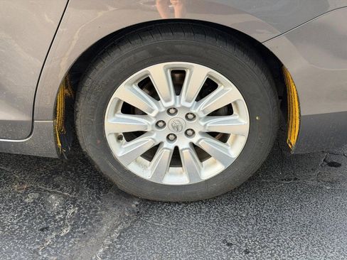 Used 2011 Toyota Sienna Limited w/ Premium Pkg FWD image 7
