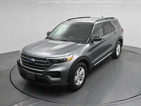 Certified 2022 Ford Explorer XLT image 41