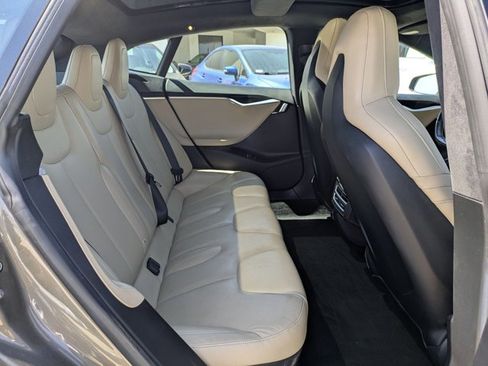 Used 2015 Tesla Model S 70 RWD image 20