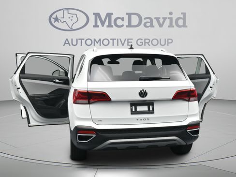 Used 2023 Volkswagen Taos SE FWD image 43