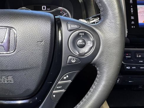 Used 2017 Honda Pilot Touring image 25