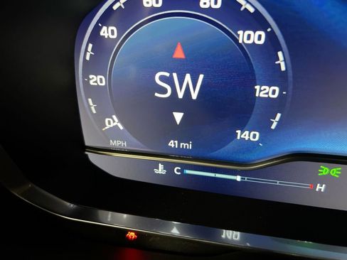 Used 2023 Chevrolet Tahoe LT AWD/4WD image 12